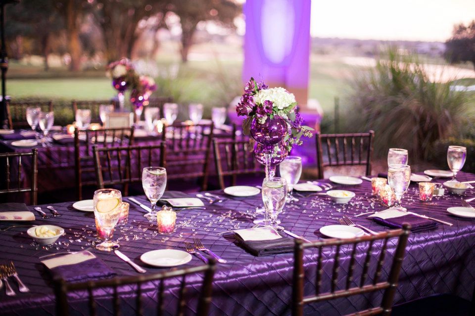 red tail golf club - orlando wedding dj - purple wedding table